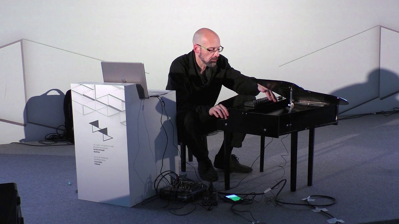 Toy piano & live electronics
